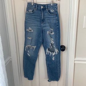 Women’s mom jeans, size 4, American Eagle